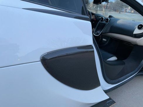 Used 2017 McLaren 570S Coupe RWD image 18