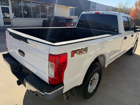 Used 2019 Ford F250 XLT w/ XLT Value Package image 15