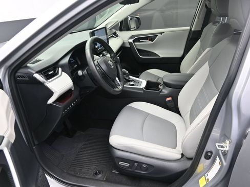 Used 2025 Toyota RAV4 Limited w/ Advanced Technology Package AWD/4WD image 16