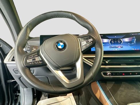 Used 2026 BMW X5 xDrive40i w/ Executive Package AWD/4WD image 11