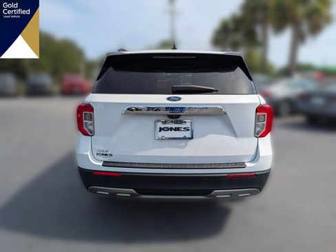 Used 2023 Ford Explorer XLT w/ Equipment Group 202A RWD image 8