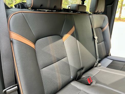 Used 2023 GMC Canyon AT4 image 17