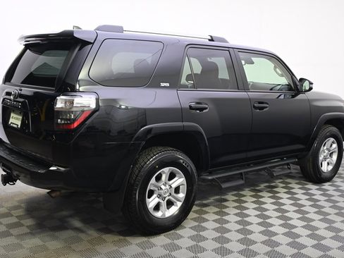 Used 2022 Toyota 4Runner SR5 Premium image 7