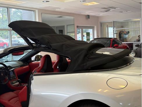 Used 2016 Maserati GranTurismo Sport image 33