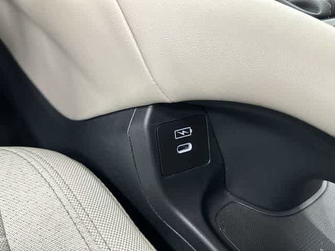 Used 2024 Honda HR-V LX image 25