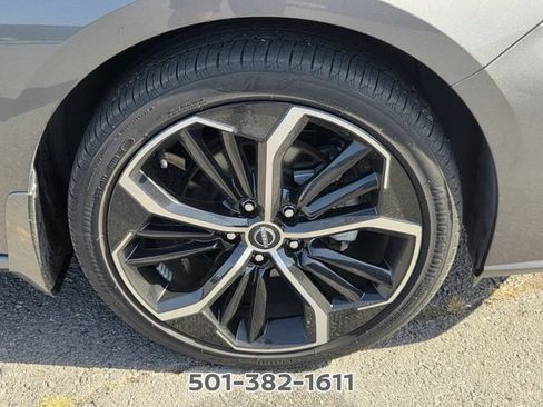 Used 2024 Nissan Altima 2.5 SR FWD image 19