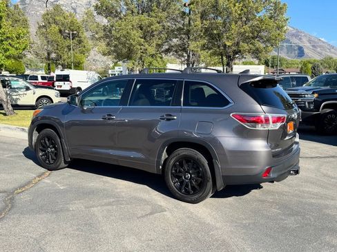 Used 2014 Toyota Highlander Plus AWD/4WD image 9
