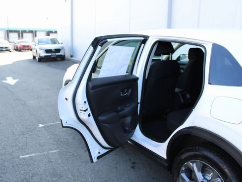 New 2026 Honda HR-V LX image 23