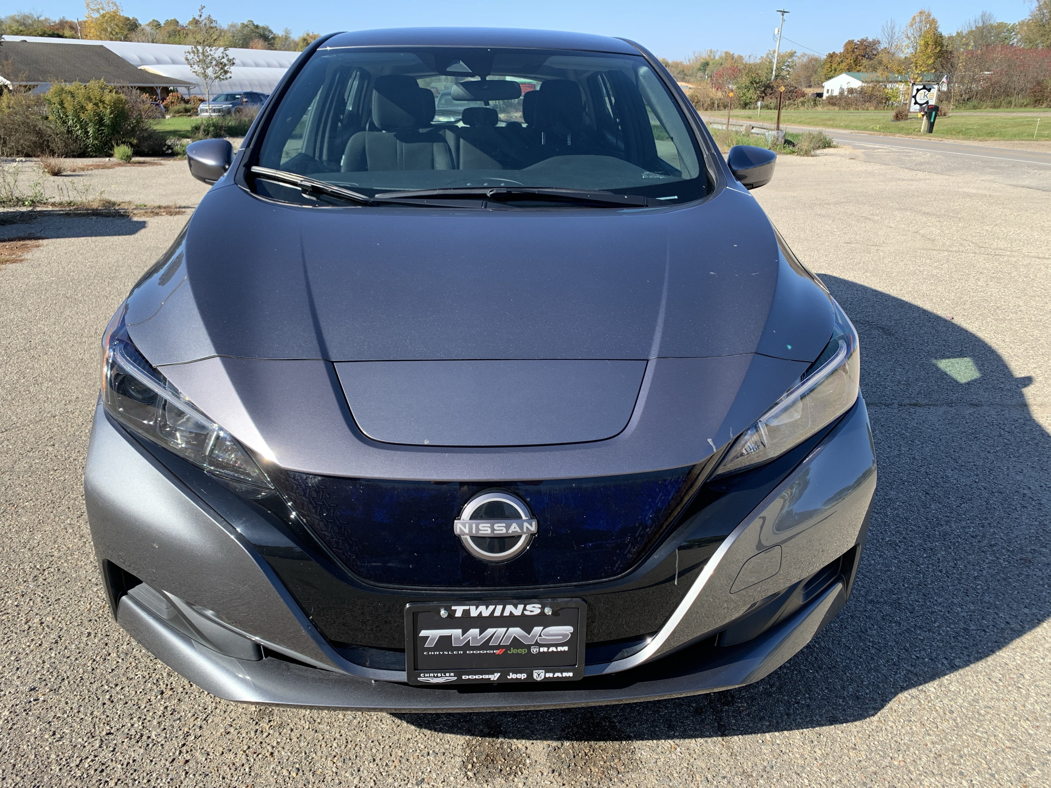 Used 2025 Nissan Leaf S FWD image 11