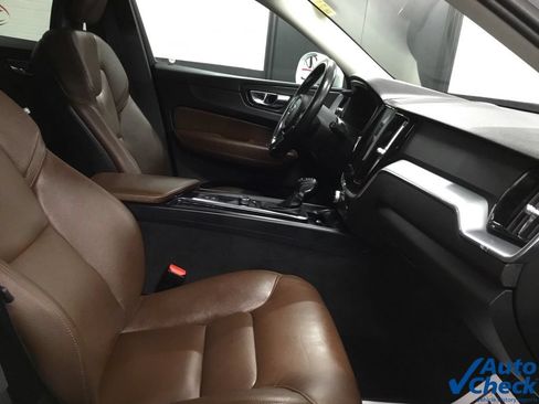 Used 2018 Volvo XC60 T5 Momentum w/ Vision Package AWD/4WD image 36