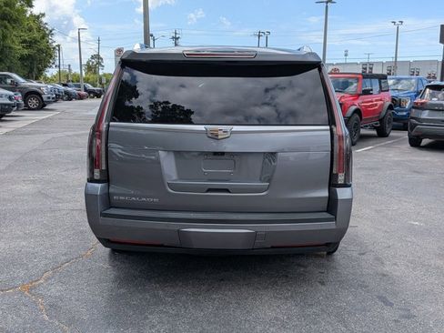 Used 2019 Cadillac Escalade Premium Luxury image 7
