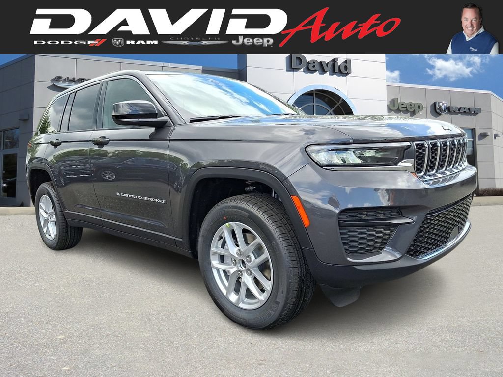 New 2026 Jeep Grand Cherokee Laredo AWD/4WD image 1