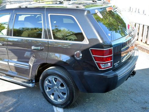 Used 2008 Jeep Grand Cherokee Overland w/ Mopar Chrome Edition Group AWD/4WD image 10