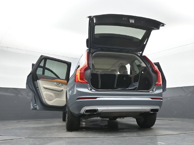 Used 2021 Volvo XC90 T6 Momentum w/ Climate Package AWD/4WD image 53