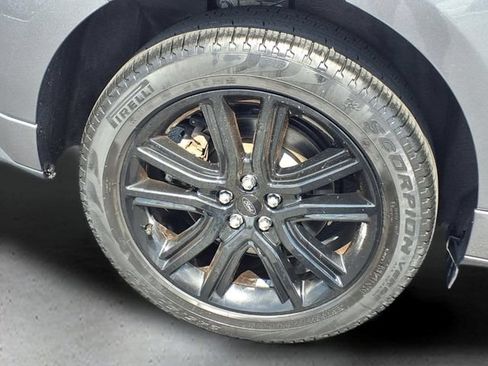 Used 2024 Ford Edge ST-Line w/ Class II Trailer Tow Package AWD/4WD image 9