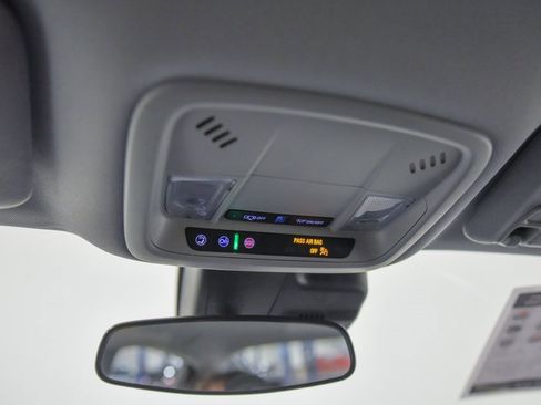 Used 2023 Chevrolet Malibu LT image 28