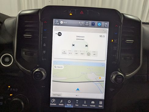 Used 2024 RAM 2500 Big Horn w/ Safety Group image 22