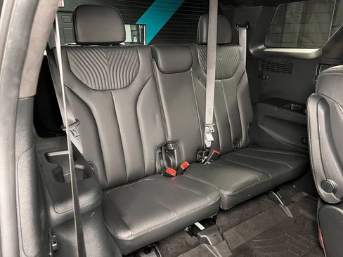 Used 2023 Hyundai Palisade Calligraphy image 24