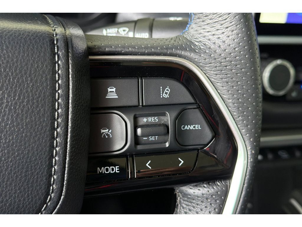 Used 2023 Toyota Tundra Platinum w/ Advanced Package AWD/4WD image 26