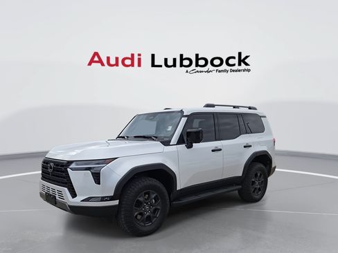 Used 2024 Lexus GX 550 AWD/4WD image 4