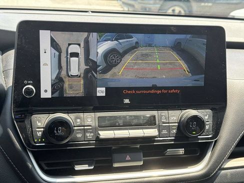 Used 2024 Toyota Grand Highlander AWD image 4