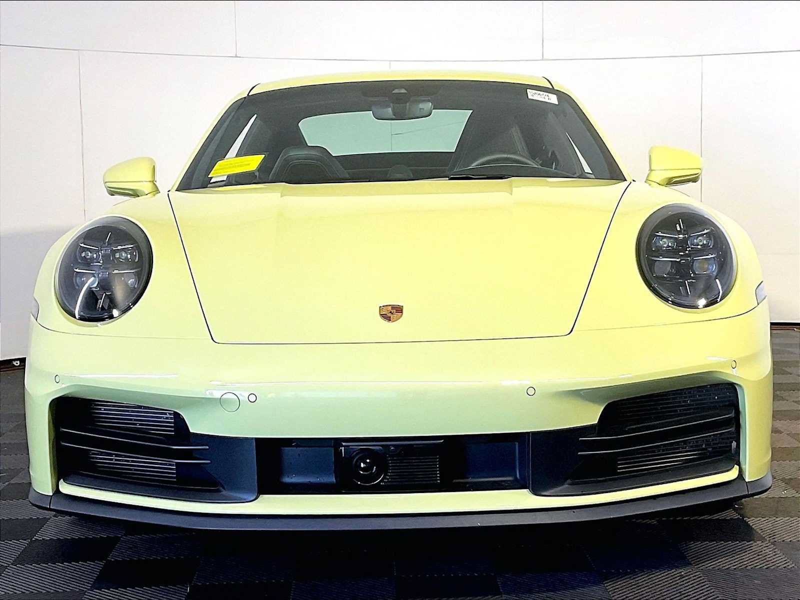 Certified 2025 Porsche 911 Carrera RWD image 10