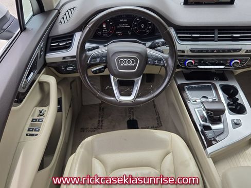 Used 2019 Audi Q7 2.0T Premium Plus AWD/4WD image 14