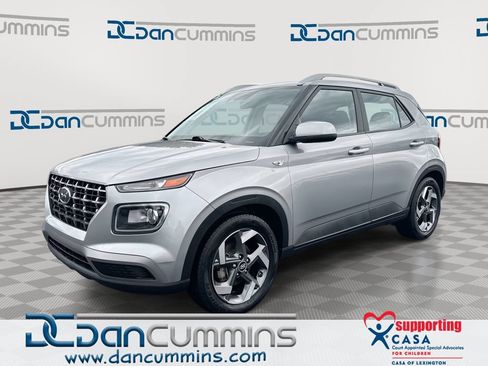 Used 2023 Hyundai Venue SEL FWD image 1