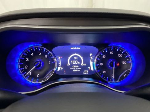 Used 2024 Chrysler Pacifica Touring-L FWD image 26