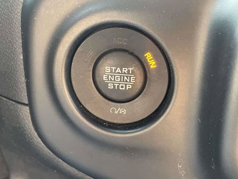 Used 2021 Jeep Wrangler Unlimited Sahara w/ Safety Group image 9