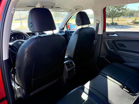 Used 2019 Volkswagen Tiguan SE image 13