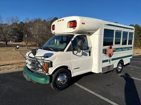 Used 1999 Chevrolet Express 3500 image 10