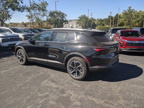 New 2026 Chevrolet Equinox EV LT image 6