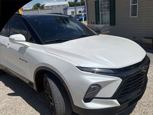 Used 2024 Chevrolet Blazer RS w/ Driver Confidence II Package AWD/4WD image 1