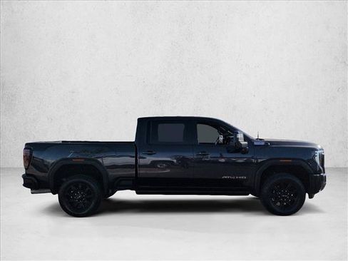 Used 2024 GMC Sierra 2500 AT4 w/ AT4 Premium Plus Package AWD/4WD image 9