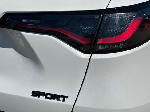 Used 2023 Honda HR-V Sport image 32