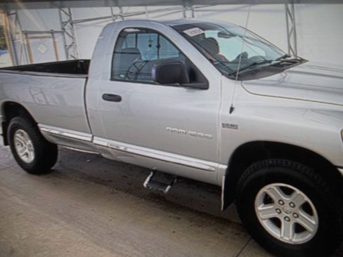 Used 2006 Dodge Ram 1500 Truck SLT w/ Trailer Tow Group AWD/4WD image 4
