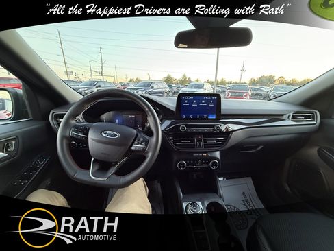 Used 2025 Ford Escape ST-Line image 15