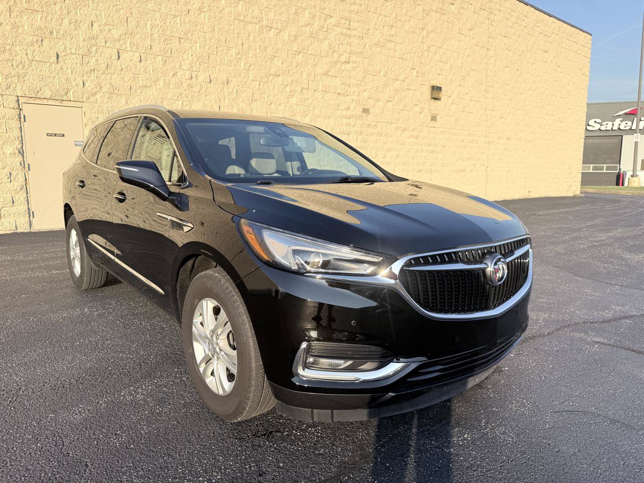 Used 2020 Buick Enclave Premium w/ Trailering Package, 5000 lbs. AWD/4WD image 9