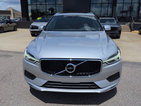 Used 2020 Volvo XC60 T5 Momentum w/ Protection Package Premier AWD/4WD image 3