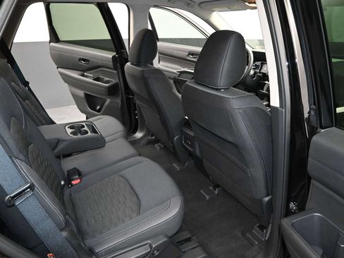 Used 2025 Nissan Pathfinder SV AWD/4WD image 24