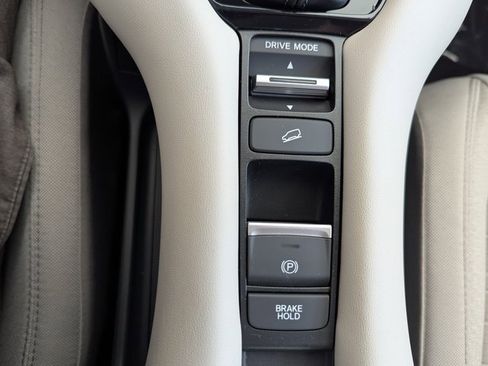 New 2026 Honda HR-V LX image 19