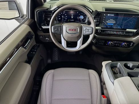 New 2026 GMC Sierra 1500 SLE w/ Preferred Package image 15