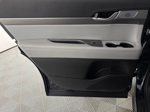 Used 2024 Hyundai Palisade SEL w/ Premium Package image 14