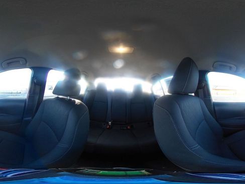 Used 2025 Toyota Corolla LE image 40