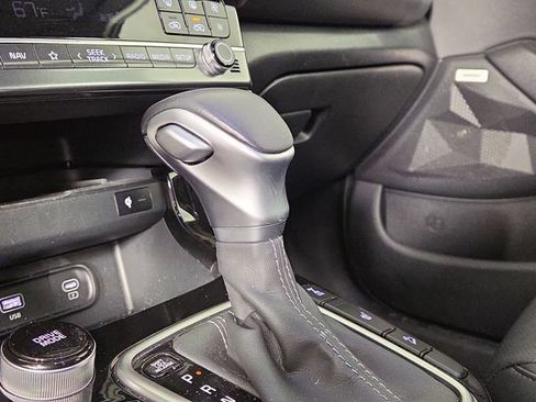 Certified 2024 Kia Seltos SX AWD/4WD image 19