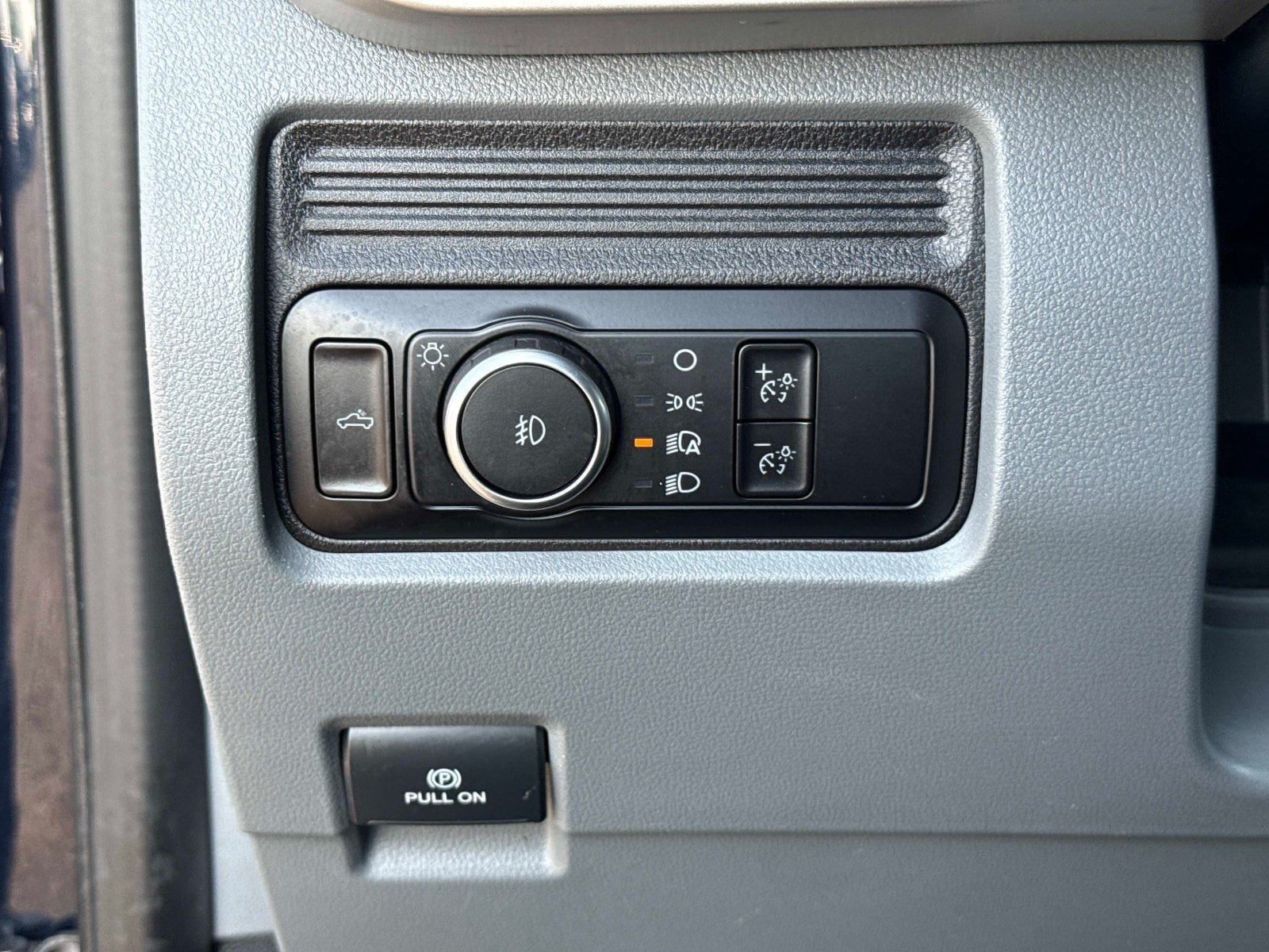 Used 2025 Ford F250 XLT AWD/4WD image 31