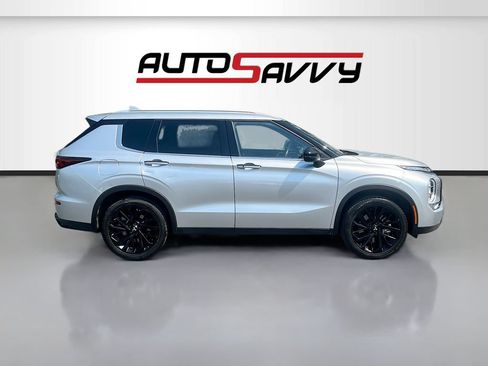 Used 2022 Mitsubishi Outlander SEL Black Edition AWD/4WD image 8