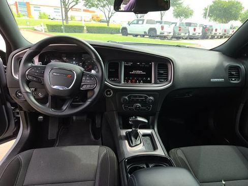 Used 2022 Dodge Charger SXT w/ Blacktop Package AWD/4WD image 19