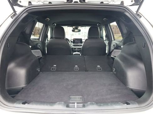 Used 2025 Jeep Compass Latitude image 25